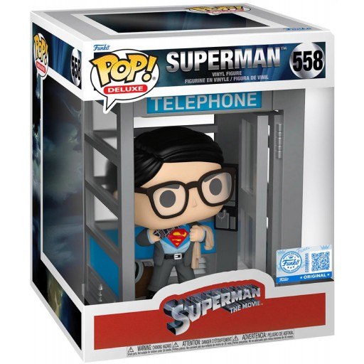 Superman dans une Cabine Téléphonique